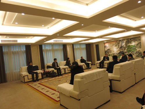 重慶銅梁區(qū)區(qū)委書記陳勇與我院國家高新區(qū)調(diào)研組專家親切會(huì)晤