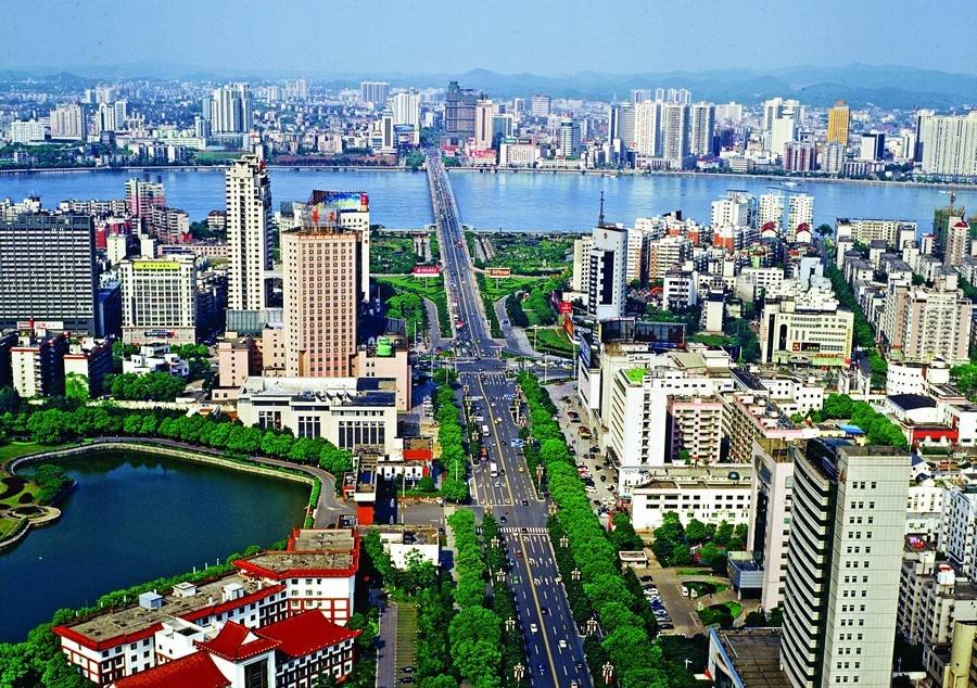 株洲建成全國(guó)兩型社會(huì)示范區(qū) 創(chuàng)建國(guó)家級(jí)經(jīng)開(kāi)區(qū)