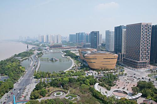 杭州高新區(qū)（濱江）加速駛?cè)氘a(chǎn)業(yè)“新藍海”